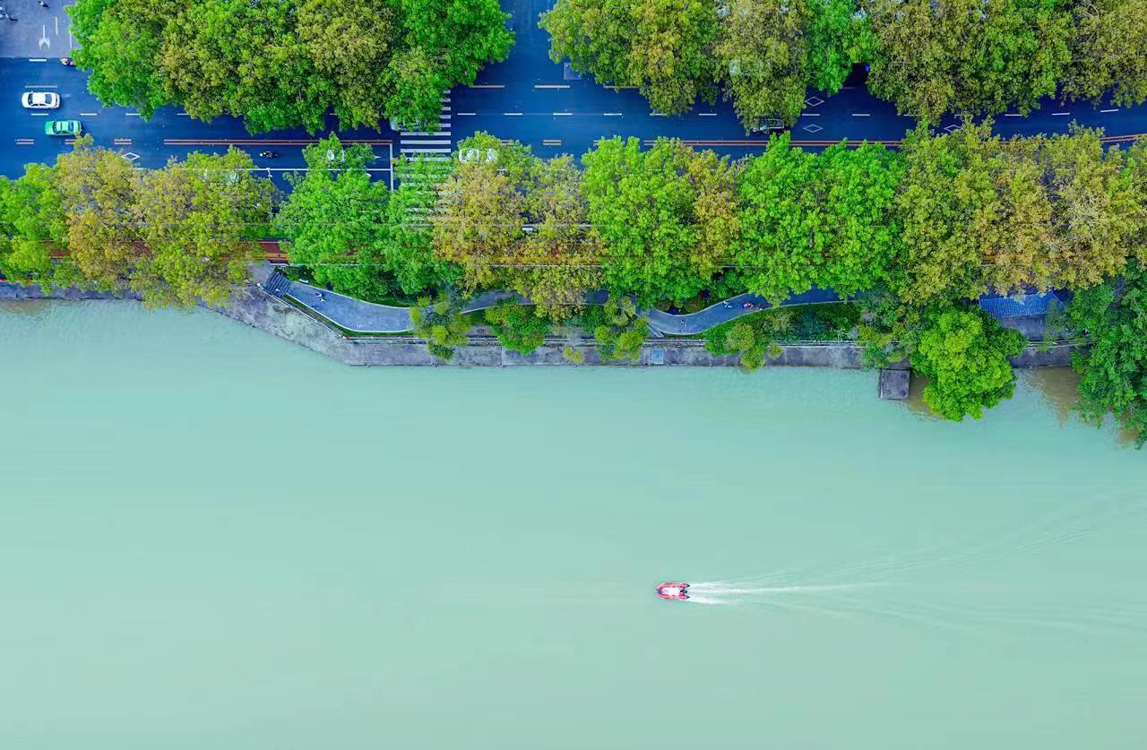 美丽的龙津河。新罗区融媒体中心供图